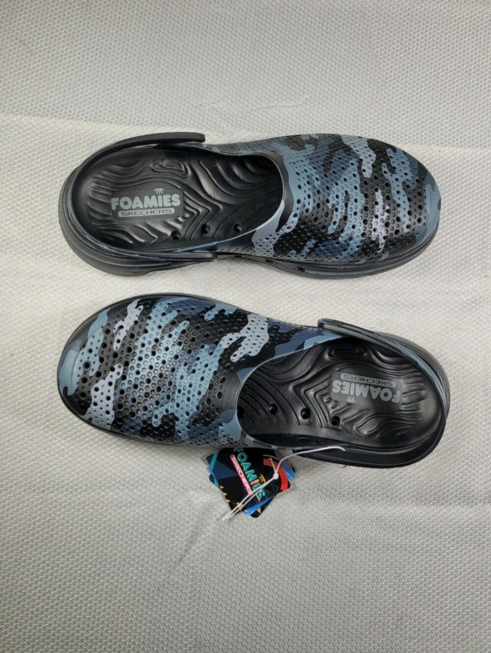 Skechers Go Walk 5 Hideout Mens Size 9.5 Camo Clogs Shoes NWT - Picture 3 of 9